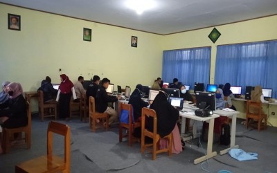 PELATIHAN KOMPUTER DAN JURNALISTIK PCPM KALIBENING BIDANG KOMINFO